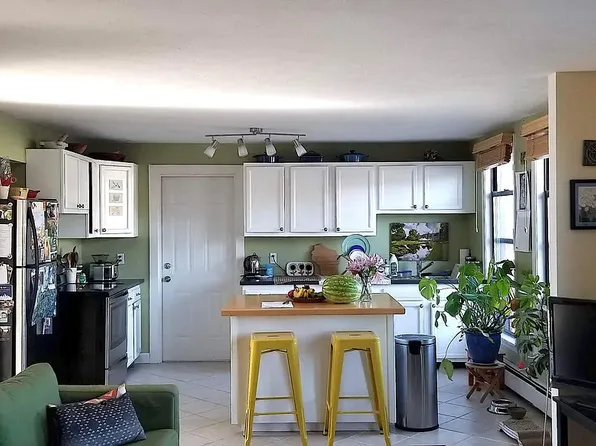 246 Brackett St #3, Portland, ME 04102