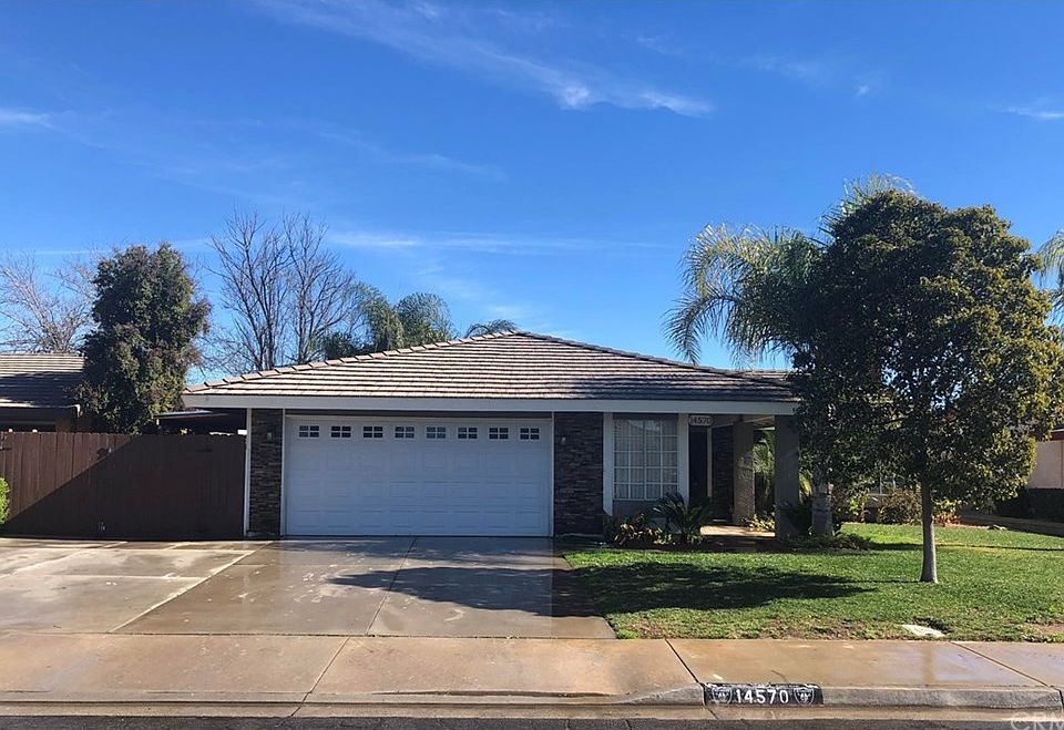 1st image of 14570 Parkwood Ct