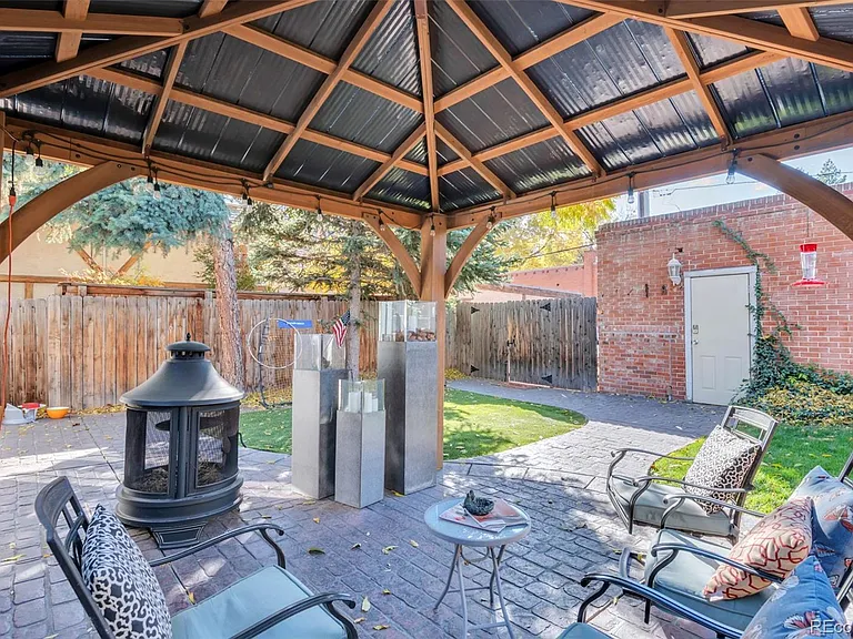 517 Josephine St — Photo 27