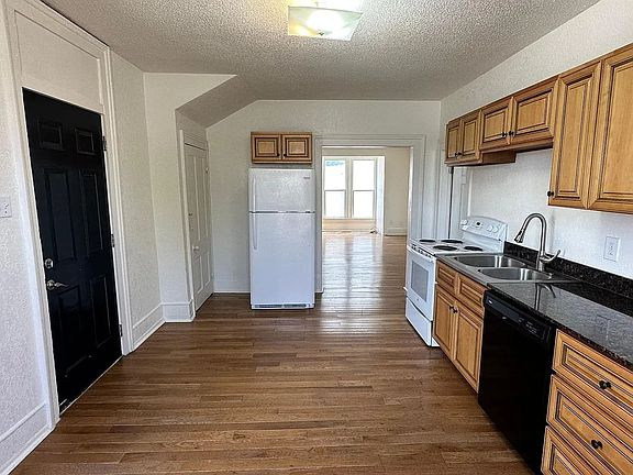 4th image of 404 S Marion St APT A