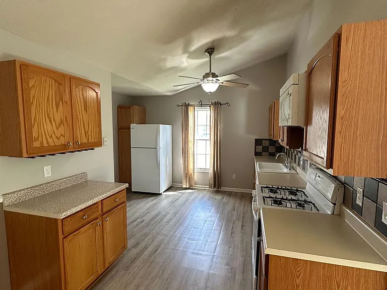 3102 Auburn Rd — Photo 2