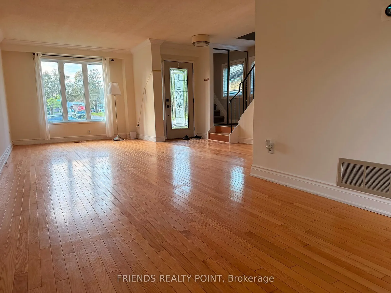4 bed, $2,800 — Photo 4