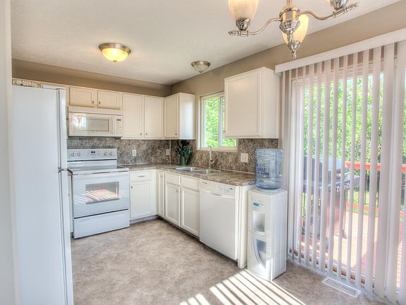 5th image of 2518 Avenue C