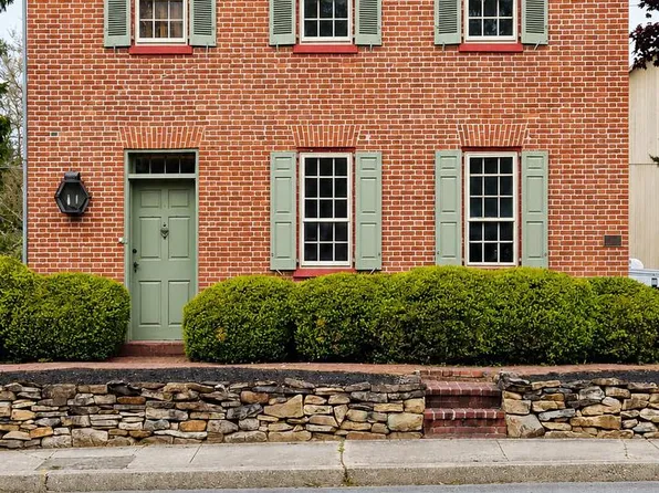 206 E King St, East Berlin, PA 17316