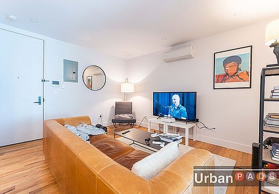 3rd image of 64 Hawthorne St APT 2A