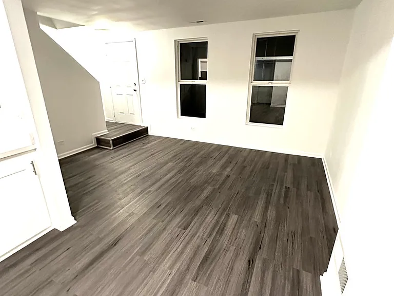 923 Four Seasons Blvd — Photo 10
