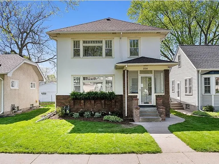 2334 Benjamin St NE #UPPER — Photo 1