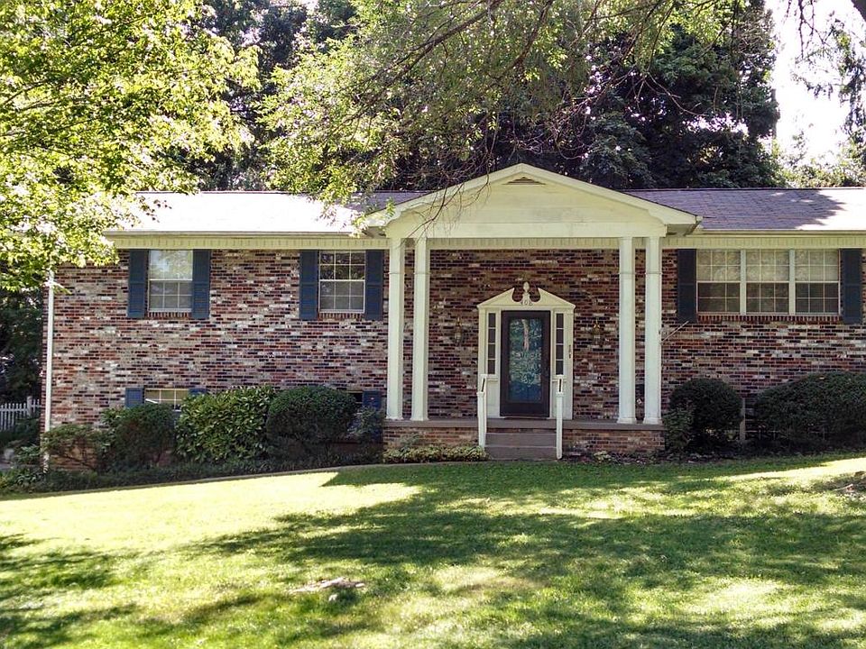 1st image of 408 Belle Meade Dr
