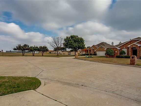 3rd image of 2804 Cielo Ct