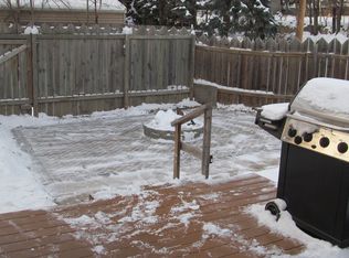 906 11th Ave NW, Minot, ND 58703