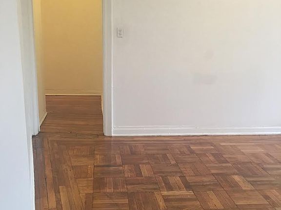 4th image of 259 Sullivan St #2