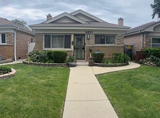4611 Cracow Ave, Lyons, IL 60534