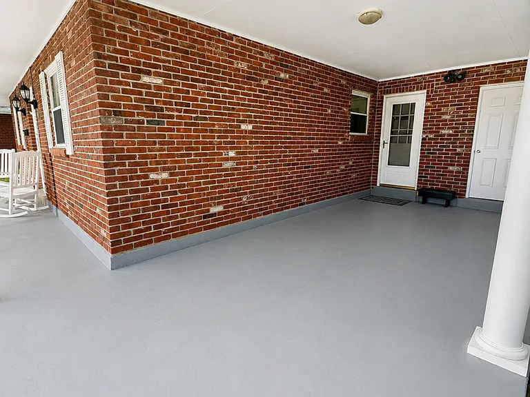 1423 Taft Park — Photo 2
