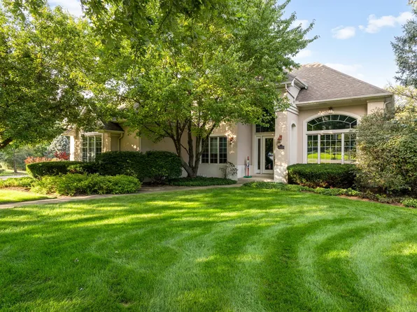 38W590 Barb Hill Dr, St Charles, IL 60175