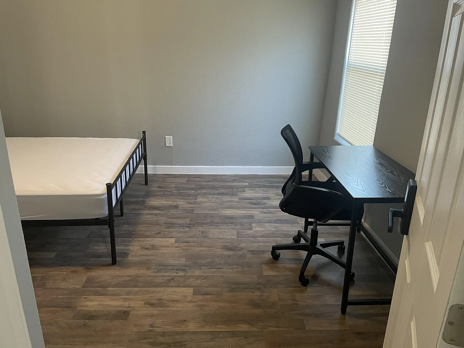 4 bed, 3.0 bath, 1672 sqft, $776 — Photo 3