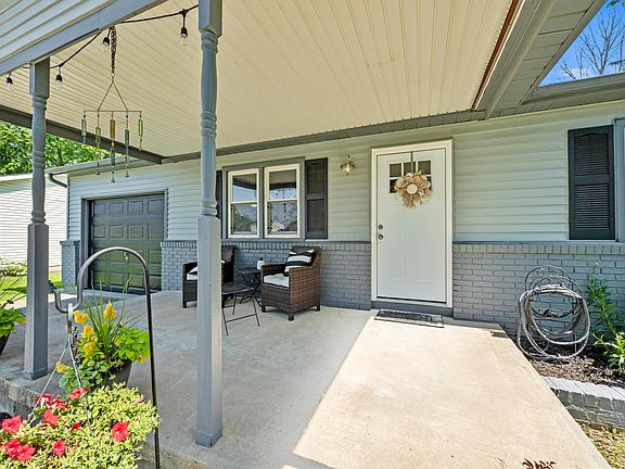 5th image of 876 Kirkwood Dr
