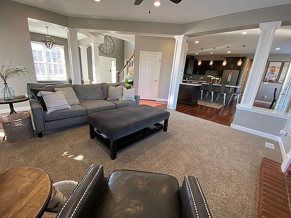5th image of 1790 Carolyn Dr