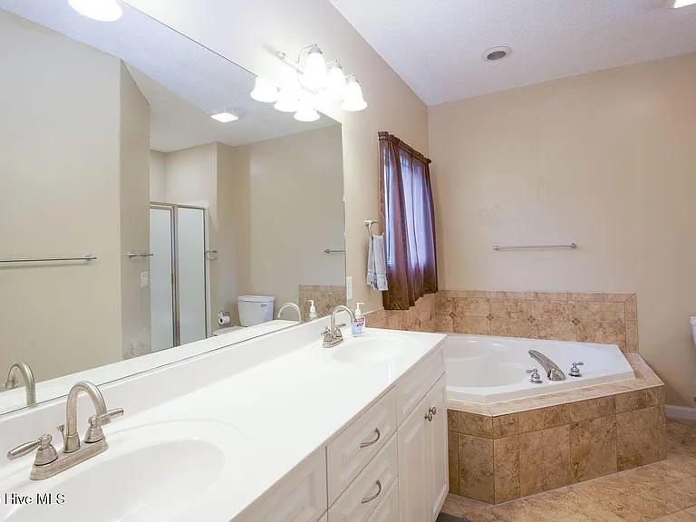 13 Barkley Ln — Photo 20