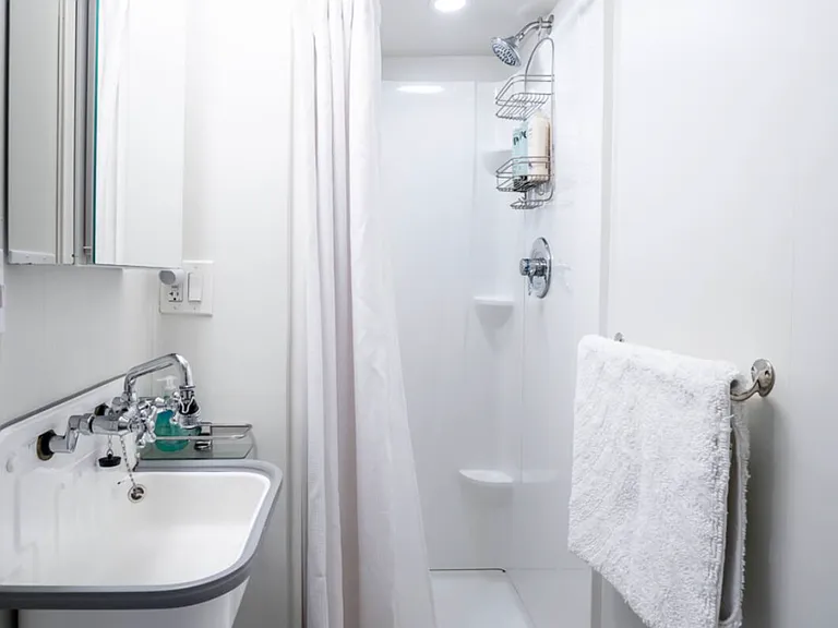 2325 SE Taylor St #5 — Photo 7