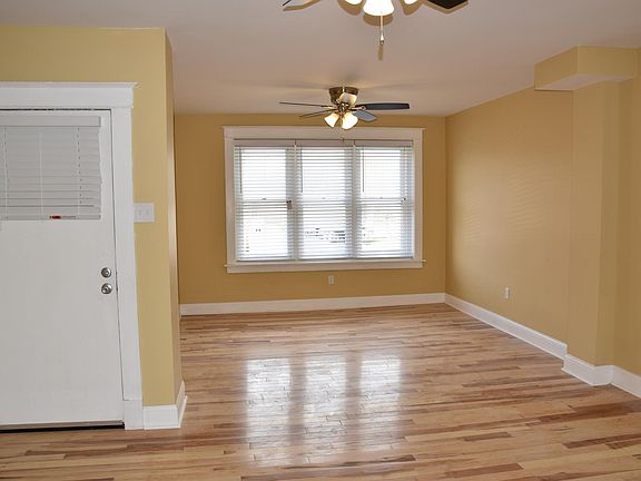 4th image of 2300 Allen Ave APT 1E