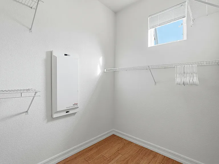 599 Marble Arch Ave — Photo 29