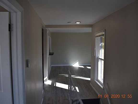 5th image of 1000 Pratt St