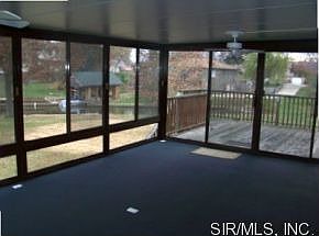 4th image of 36 Shore Dr SW