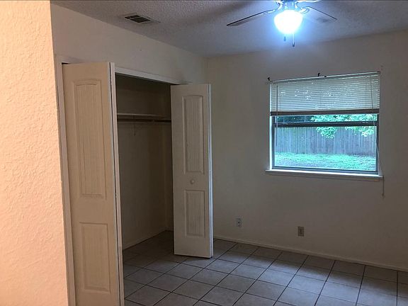 4th image of 1201 Charrington Dr #A