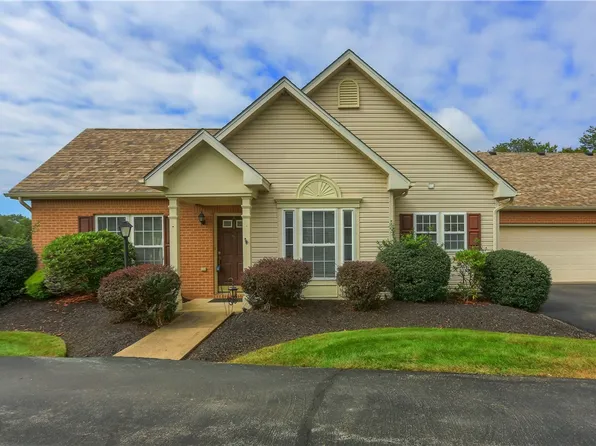 724 Spencer Woods Dr, Glenshaw, PA 15116