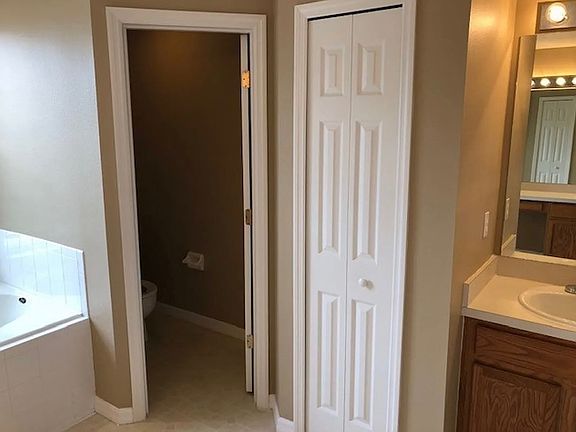 4th image of 2420 Academy Ave