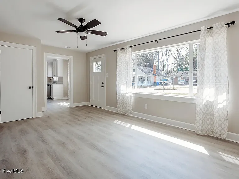 508 Woodard St NE — Photo 8