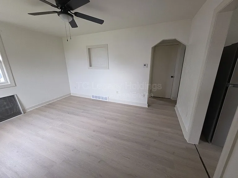 517 Hornor Ave — Photo 2