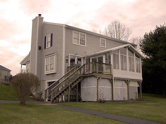 2nd image of 27 Unicorn Cir