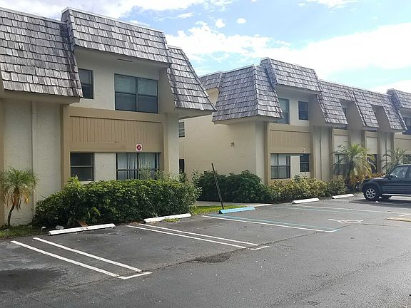 2nd image of 10990 Royal Palm Blvd #5-2