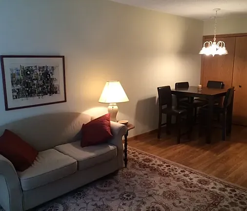 2 bed, 1086 sqft, $1,900 — Photo 3