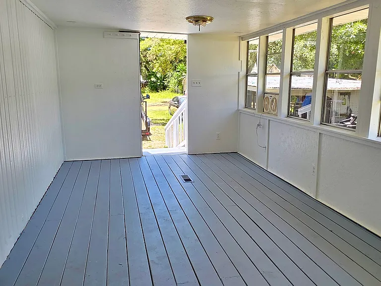 164 N Duck Ave — Photo 13