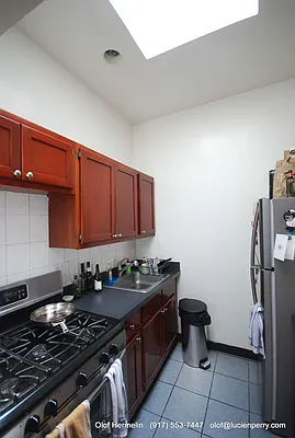 Rented by Lucien Perry | media 57