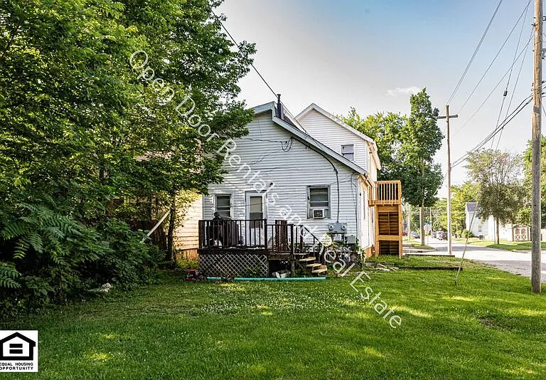 1240 1/2 Boone St — Photo 16