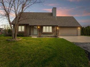 6901 Bobolink Rd, Racine, WI 53402