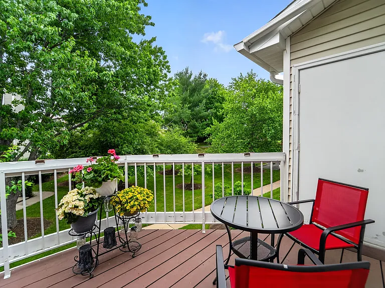 78 Mayfield Rd — Photo 6