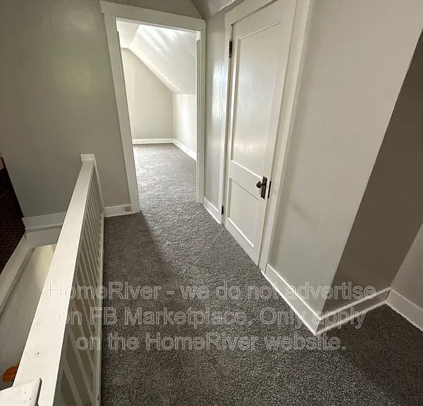 1323 Leaside Dr — Photo 3