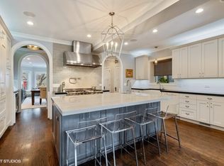 3321 N Leavitt St, Chicago, IL 60618