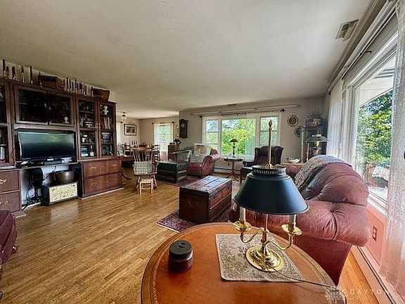 5th image of 7621 Rockwell Dr