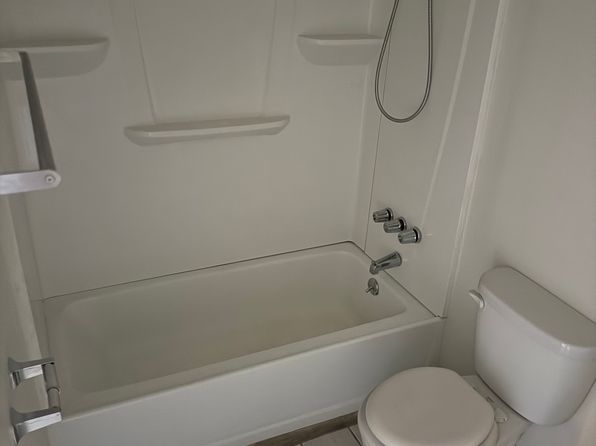 22 Carriage House Rd APT 21