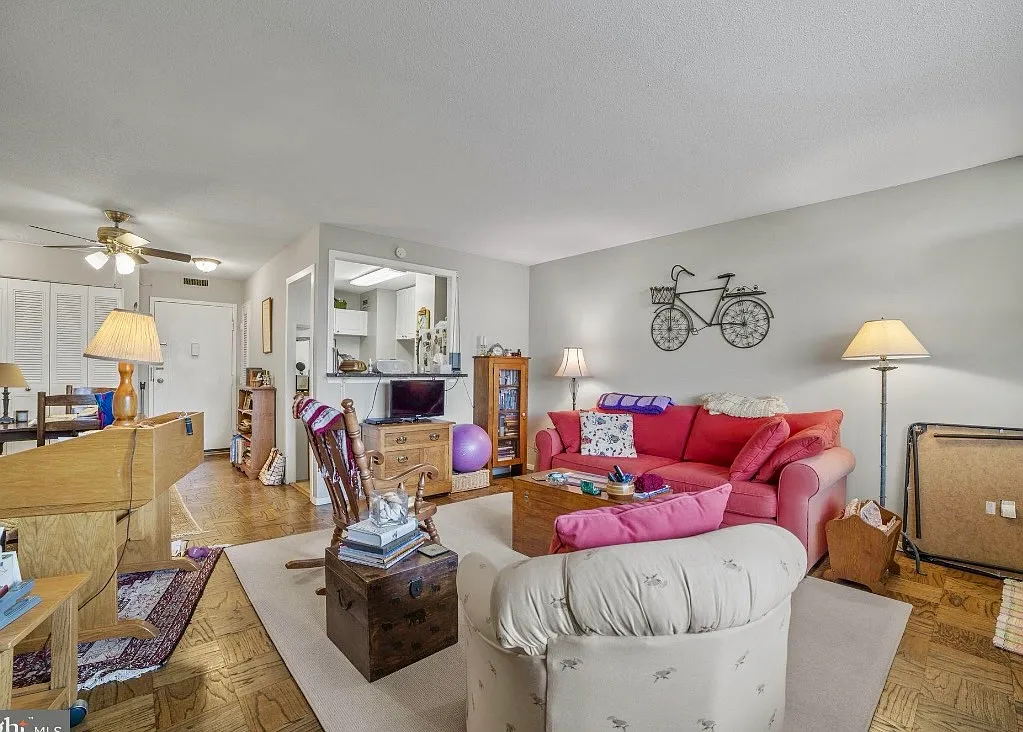 1 bed, 720 sqft, $1,900 — Photo 4