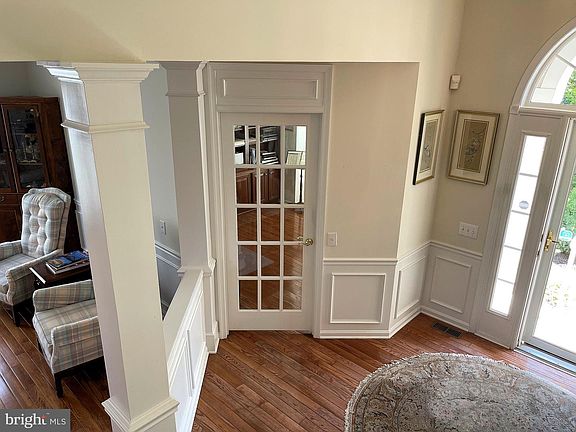 4th image of 427 Larkspur Dr