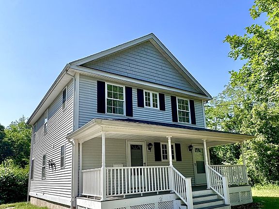 2nd image of 68 Lake St Unit 2