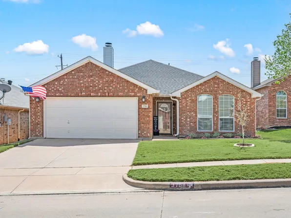 3708 Mossbrook Dr, Fort Worth, TX 76244