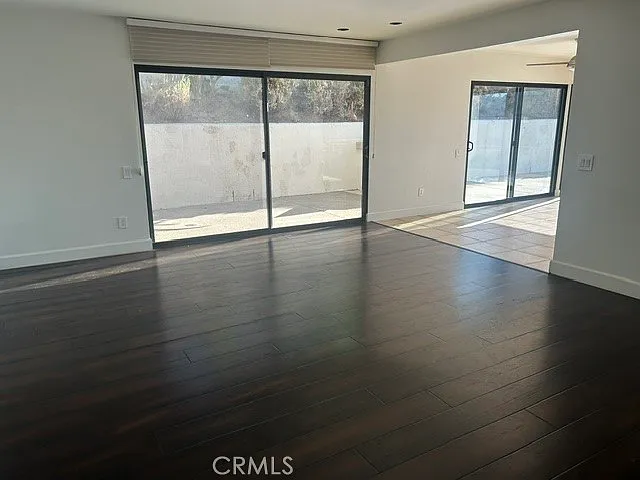 4372 Park Vicente — Photo 15