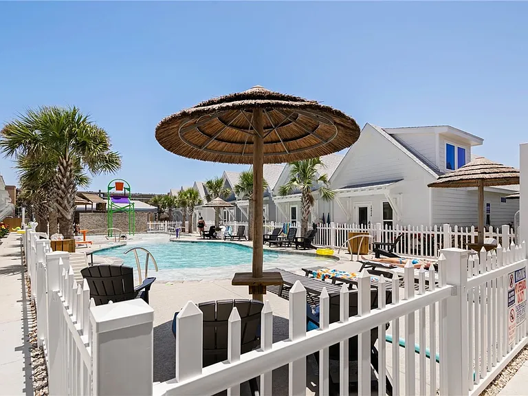 14921 Smugglers Cove Dr — Photo 4